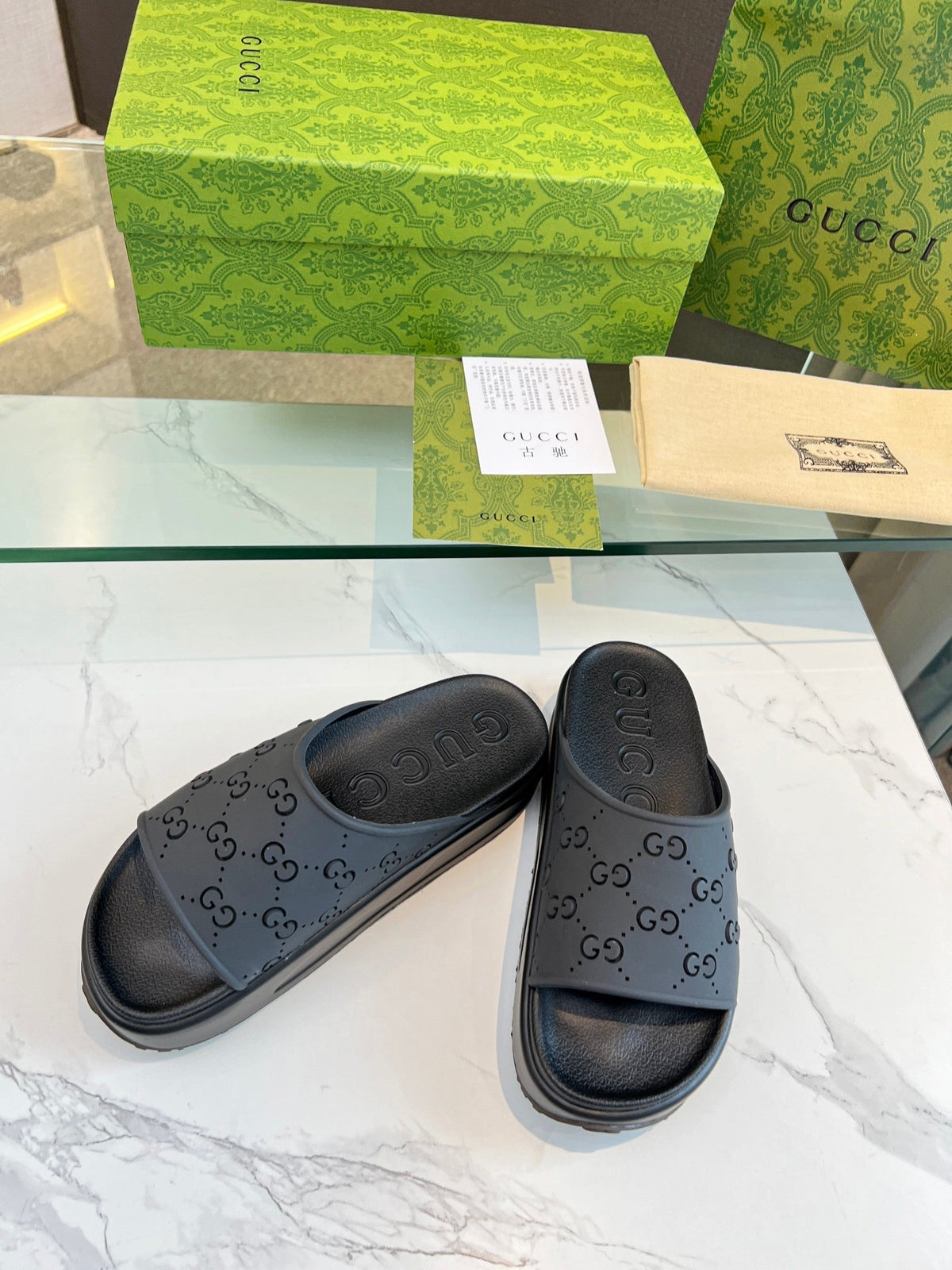 PLATFORM SANDALS IN BLACK MONOGRAM IMPORTED TPU