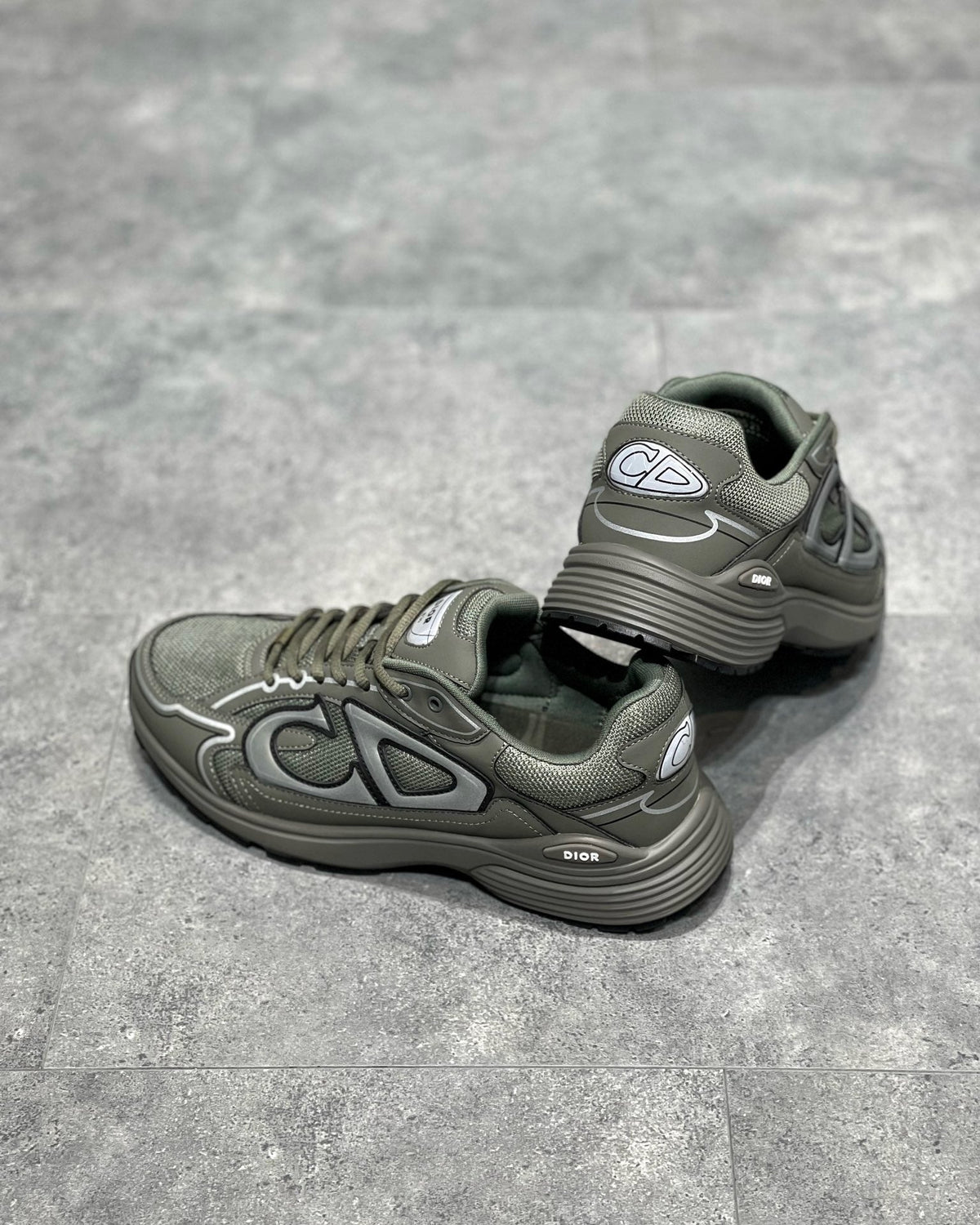DIO Sneakers