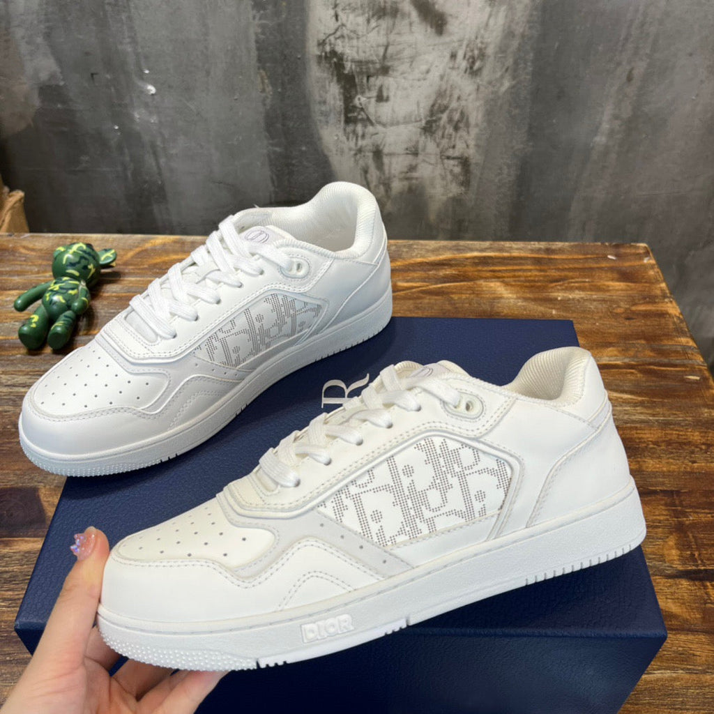 DIO Sneakers