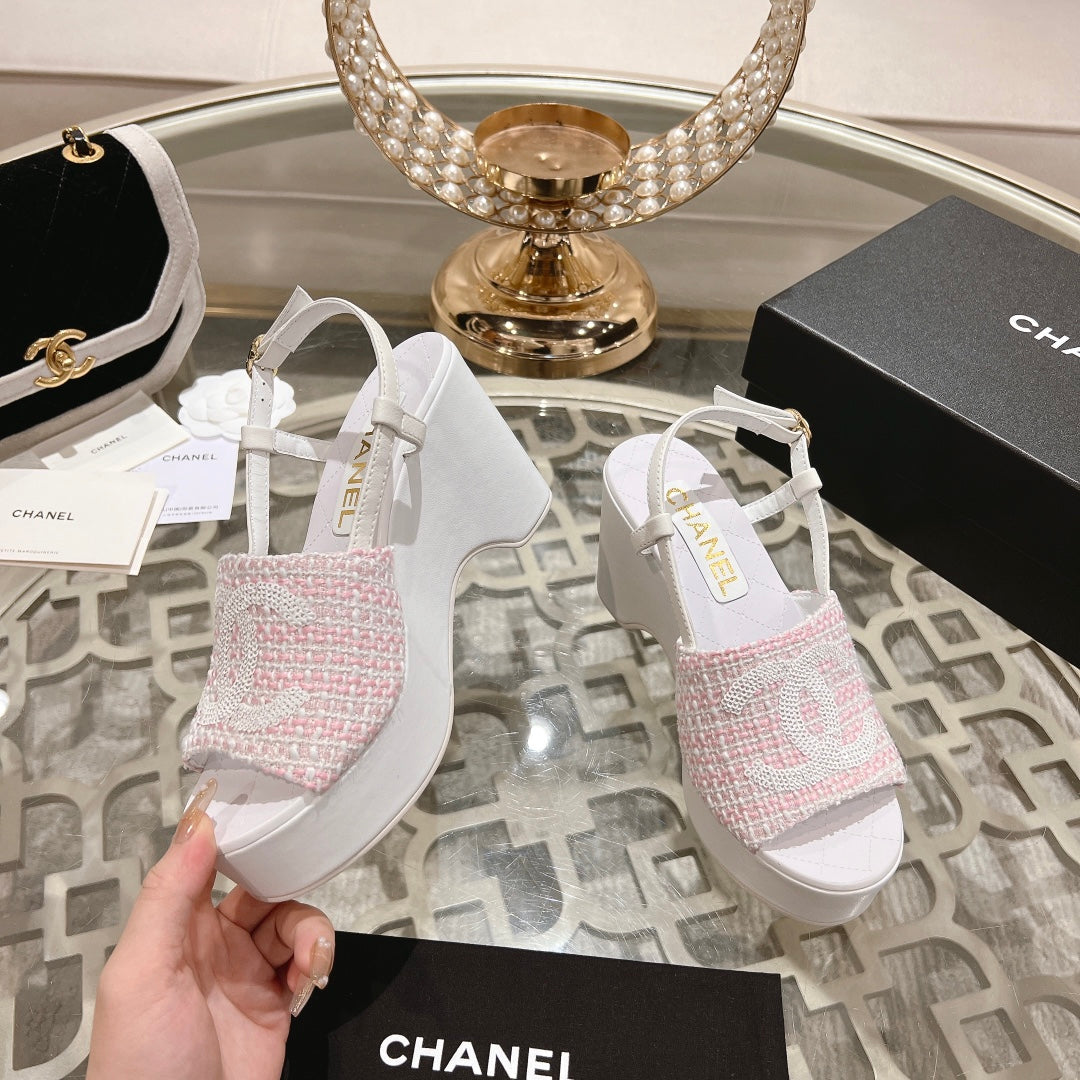 WEDGE SANDALS IN LIGHT PINK FABRIC WITH WHITE LOGO