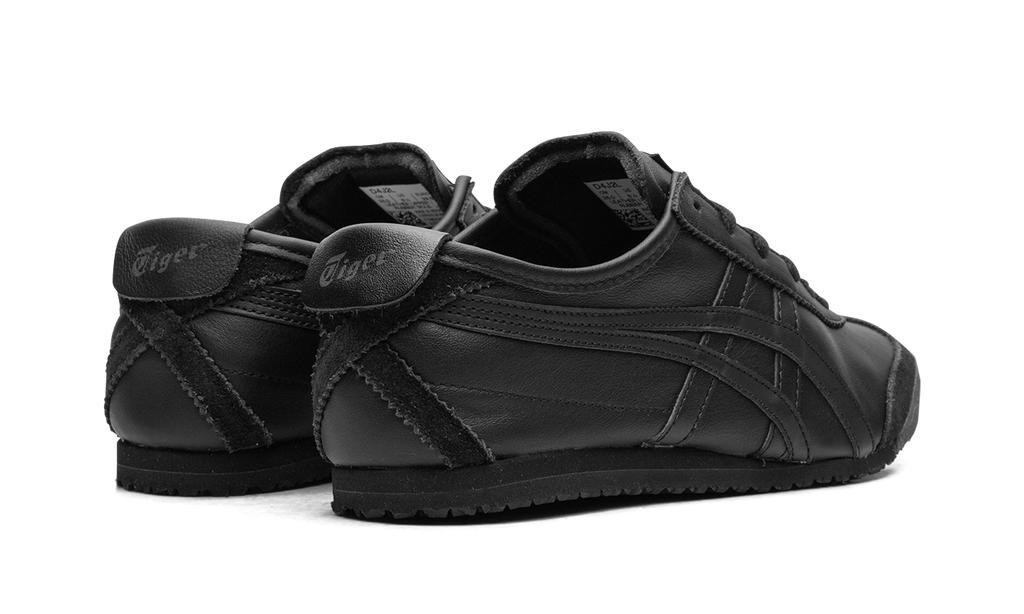 Mexico 66 "Triple Black" D4J2L 9090